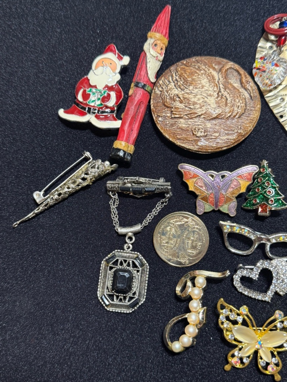 Vintage Mixed Costume Brooches - Picture 8 of 8
